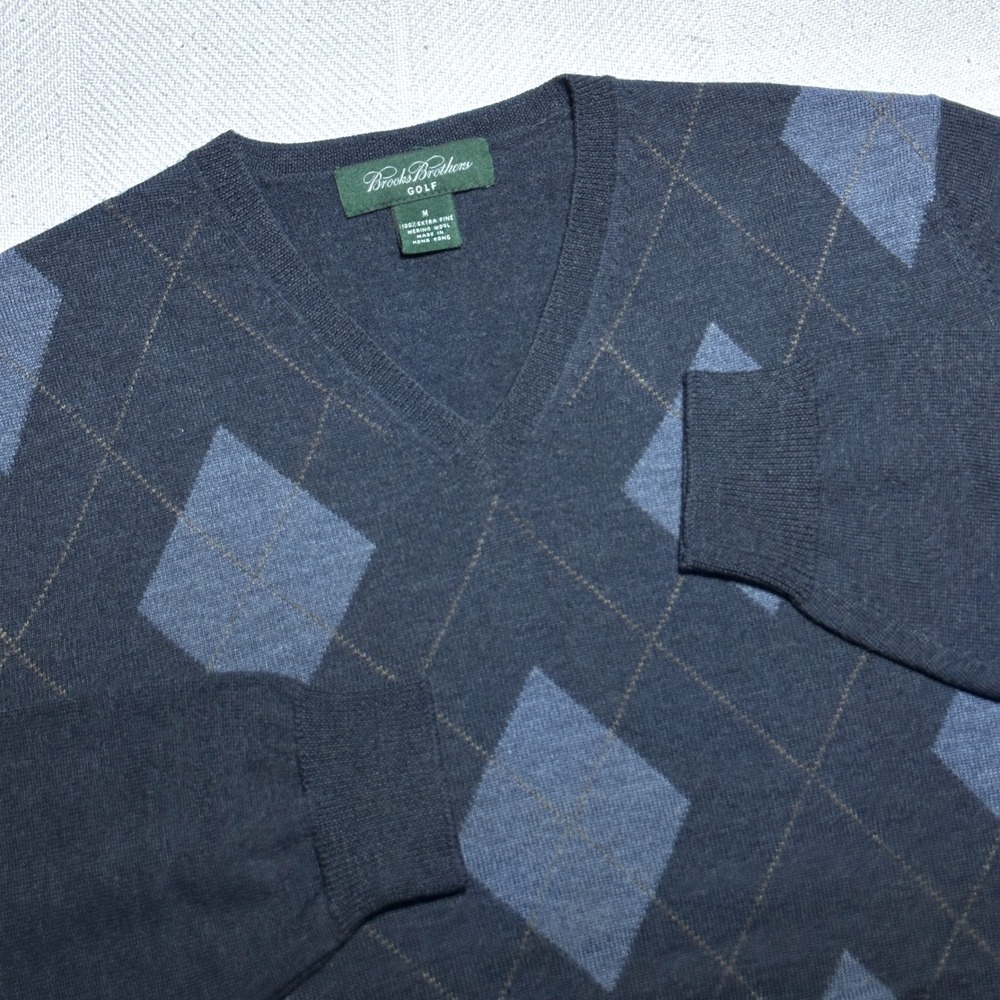 Brooks Brothers Golf Sweater Mens Medium Extra Fine Merino Wool Argyle V-Neck